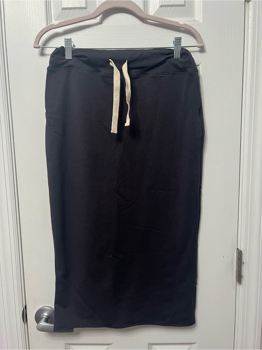 YAKIRA BELLA Black Drawstring Waist Midi Skirt